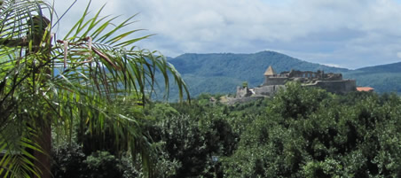 Blick auf Ruine Visegrad