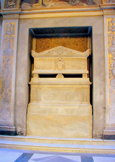 Tomb Innocent II S. Maria Trastevere