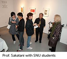 Prof. Sakatani with SNU students