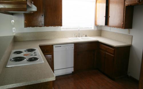 18100 Lassen Street - Kitchen