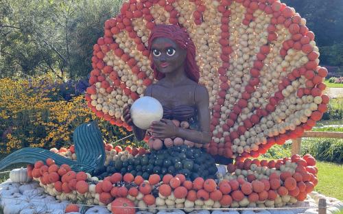 Pumpkin mermaid statue at Ludwigsburg Pumpkin Festival - Ludwigsburg, Germany