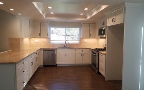 9400 Zelzah Ave - Kitchen