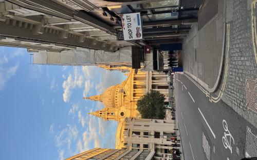 Street view of a sun-soaked St. Paul’s Cathedral – London, UK 