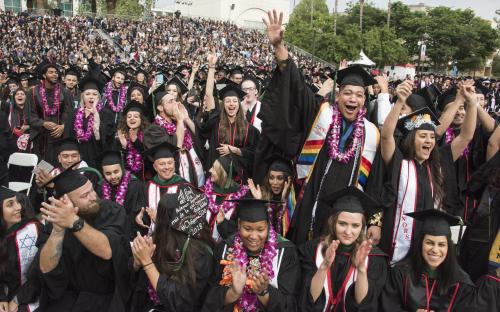 2017-18: CSUN reaches 350,000 alumni. The university has an all-time high 11,500 graduates participate in 2018 commencement ceremonies. 