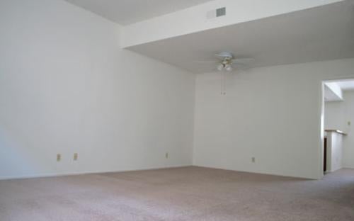 College Court Townhomes : Unit A - Dining Area